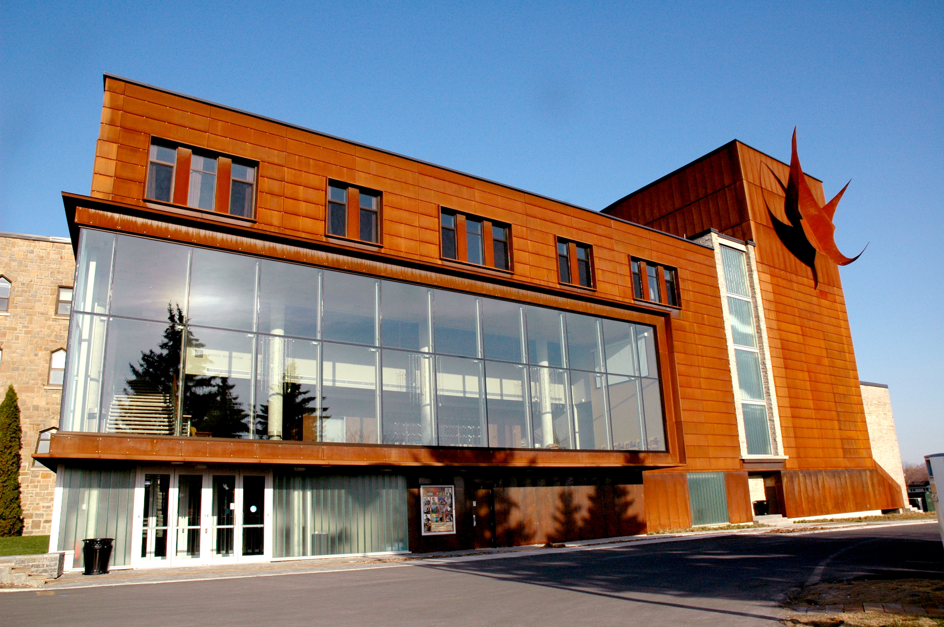 Théâtre des Deux Rives 33